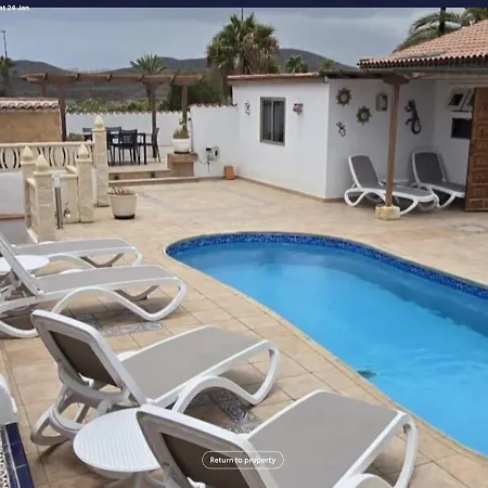 Malpas Luxury 3 Bedroom, 3 Bathroom