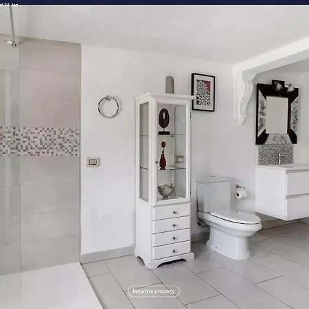Malpas Luxury 3 Bedroom, 3 Bathroom Villa San Miguel de Abona